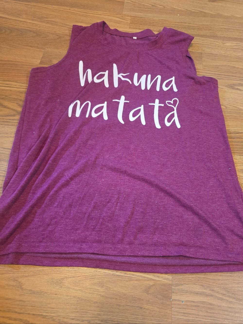 Hakuna Matata Sleeveless Graphic Tank - Purple